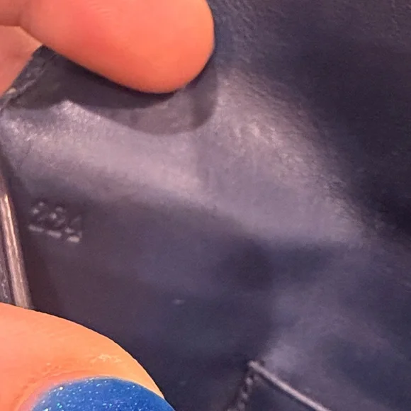 Prada Envelope Wallet in Blue Leather Flawed Gem 💎 - Picture 17 of 17